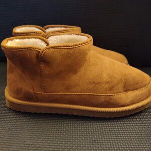 Old Navy Faux Fur-Lined Booties in Chestnut Size 8 NEW